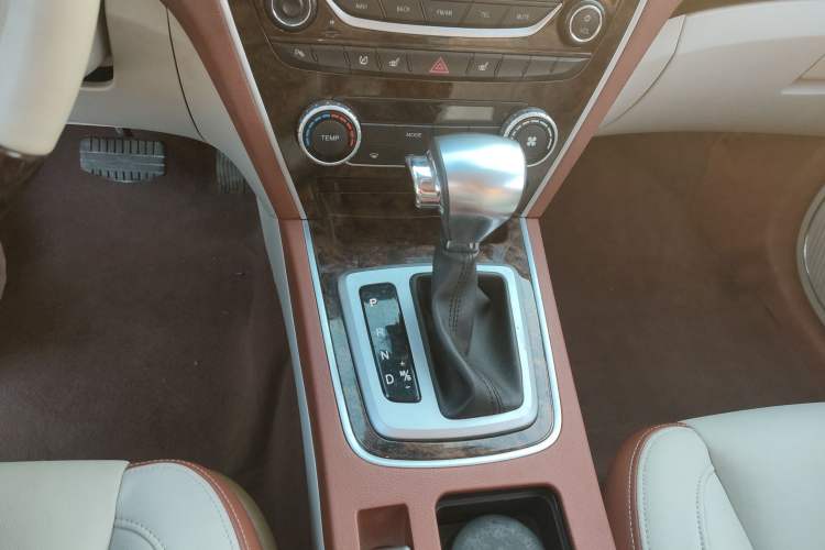 Used Leopaard CS10 2017 2.0T Automatic Luxury Edition Gear Lever