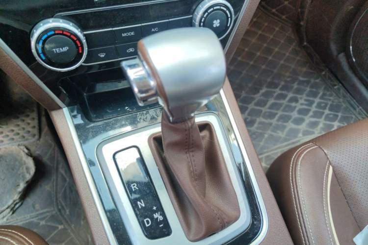 Used Leopaard CS10 2017 2.0T Automatic Urban Version Gear Lever
