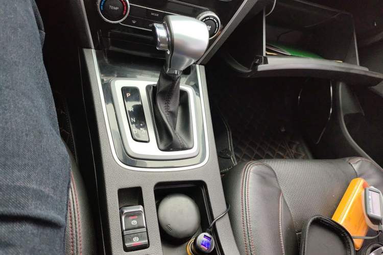 Used Leopaard CS10 2017 2.0T Automatic Luxury Model Gear Lever