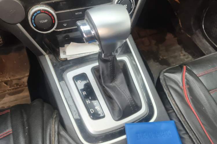Used Leopaard CS10 2017 2.0T Automatic Luxury Model Gear Lever