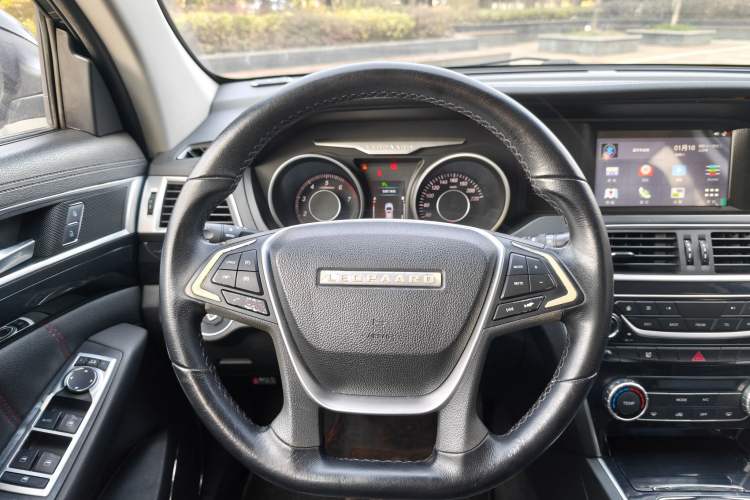 Used Leopaard CS10 2017 2.0T Manual Excellence Edition Interior 2