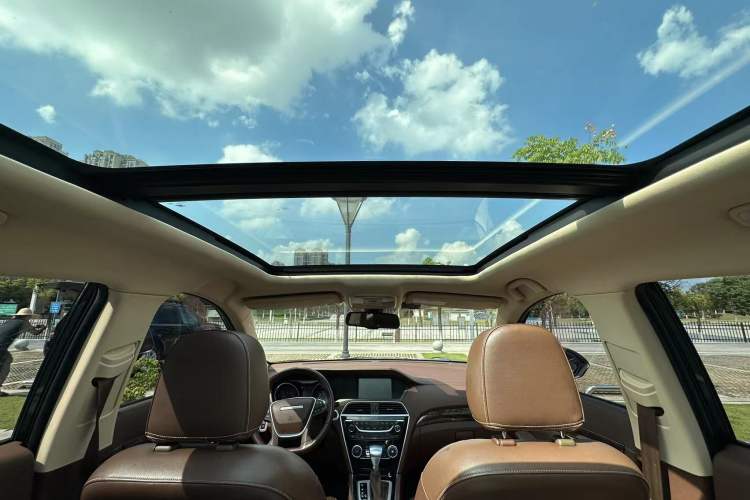 Used Leopaard CS10 2017 2.0T Automatic Luxury Model Interior 4