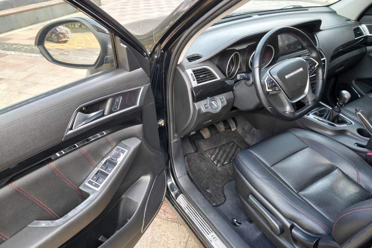 Used Leopaard CS10 2017 2.0T Manual Excellence Edition Interior 4