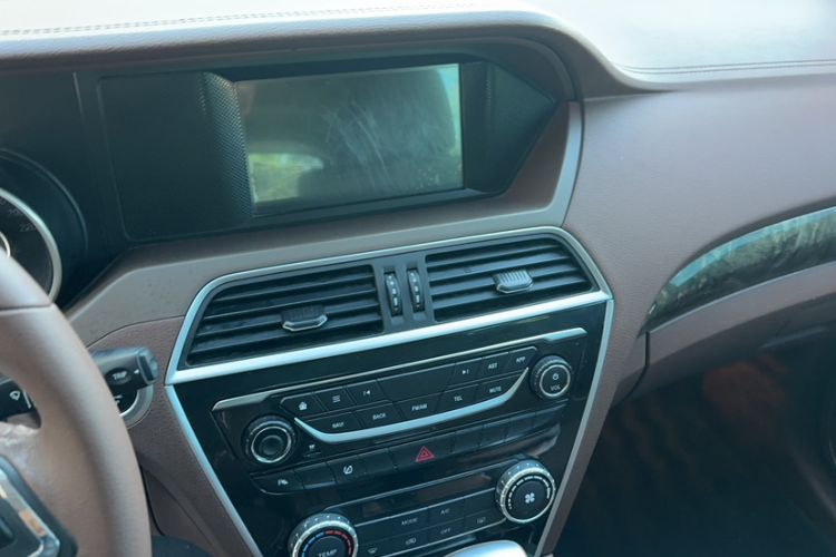 Used Leopaard CS10 2017 2.0T Automatic Luxury Model Interior 9