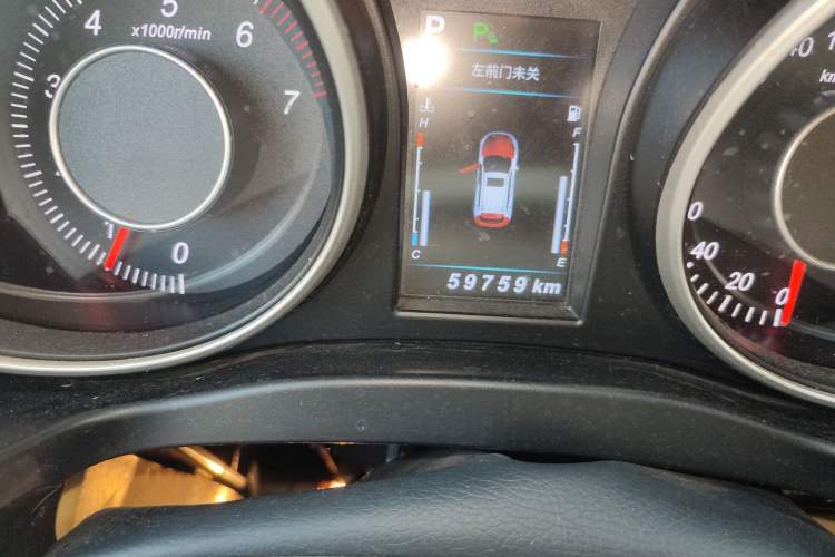 Used Leopaard CS10 2017 2.0T Automatic Luxury Edition Odometer Close Up