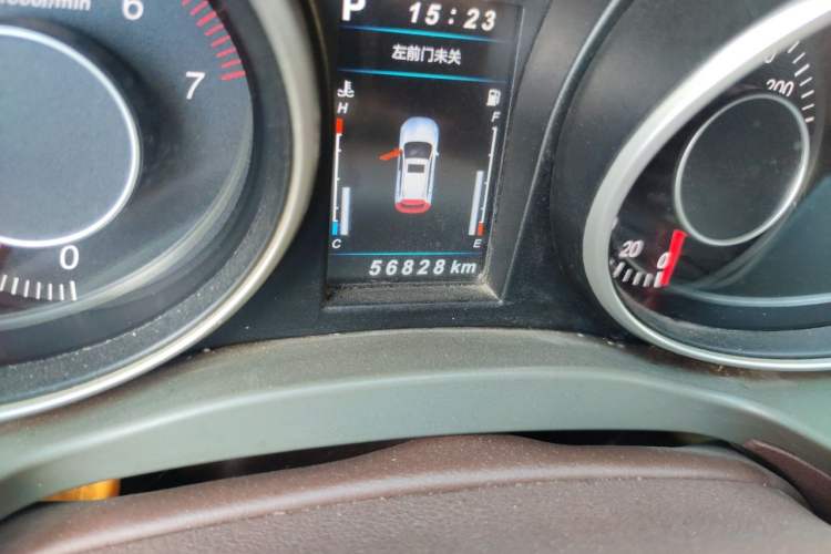 Used Leopaard CS10 2017 2.0T Automatic Urban Version Odometer Close Up