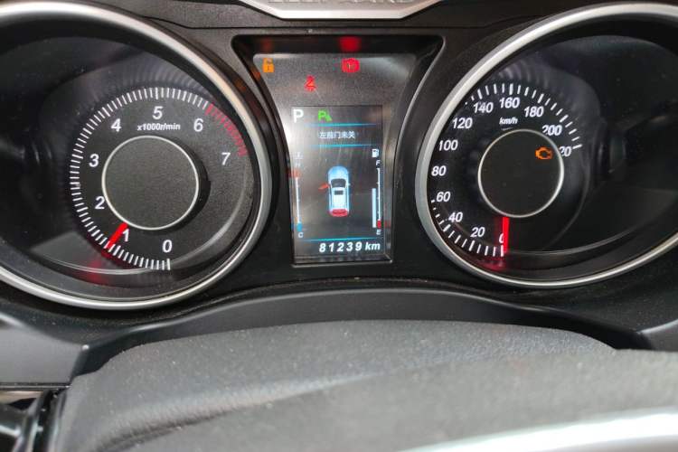 Used Leopaard CS10 2017 1.5T CVT Luxury Model Odometer Close Up