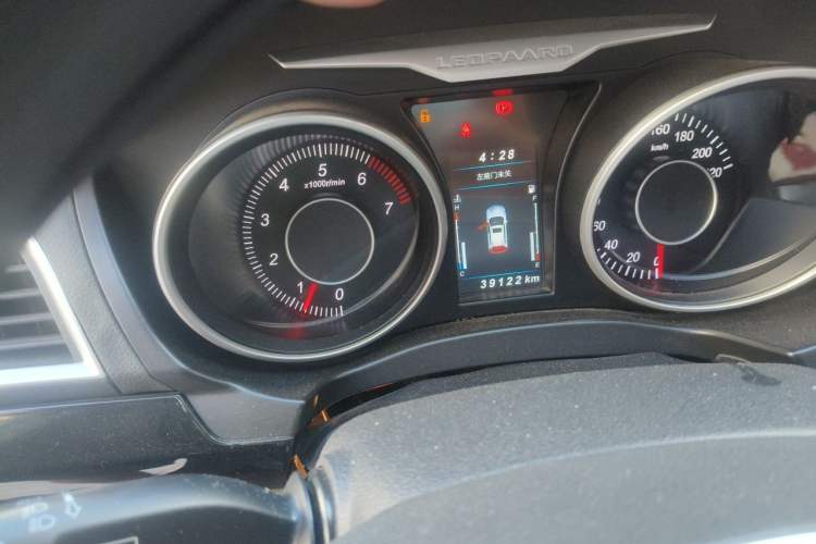 Used Leopaard CS10 2017 1.5T Manual Comfort Model Odometer Close Up