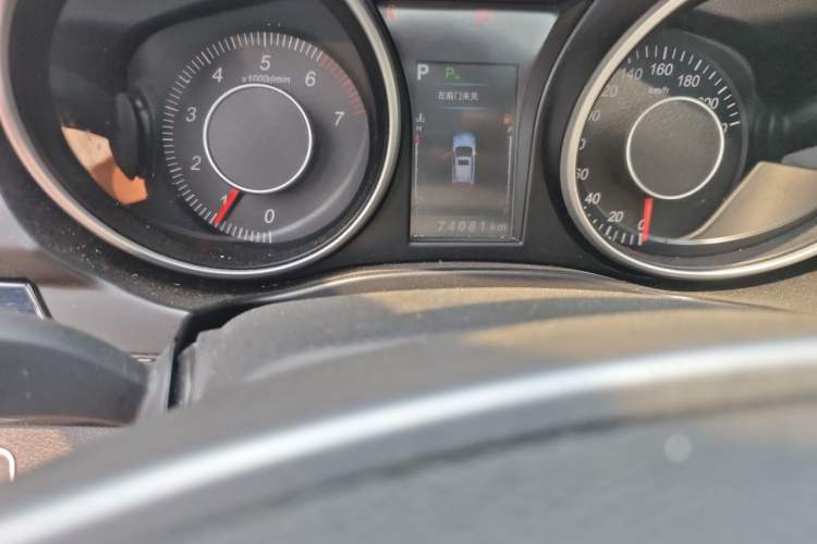 Used Leopaard CS10 2017 1.5T CVT Luxury Model Odometer Close Up