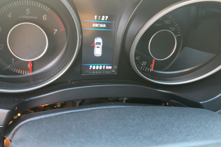 Used Leopaard CS10 2017 2.0T Automatic Luxury Model Odometer Close Up