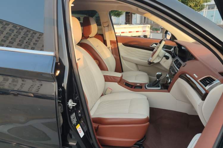 Used Leopaard CS10 2017 2.0T Automatic Luxury Edition Right Front Seat