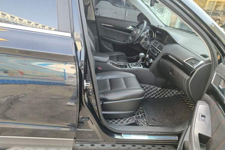 Used Leopaard CS10 2017 2.0T Automatic Luxury Model Right Front Seat