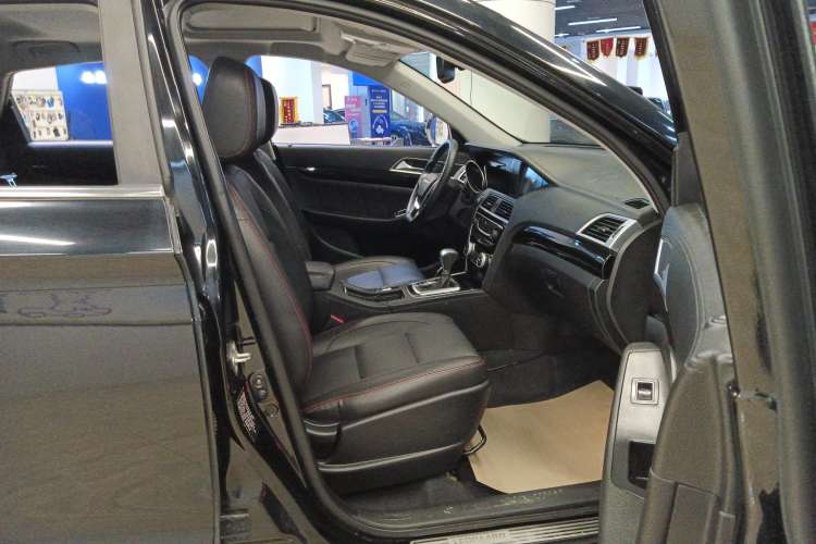 Used Leopaard CS10 2017 1.5T CVT Luxury Model Right Front Seat