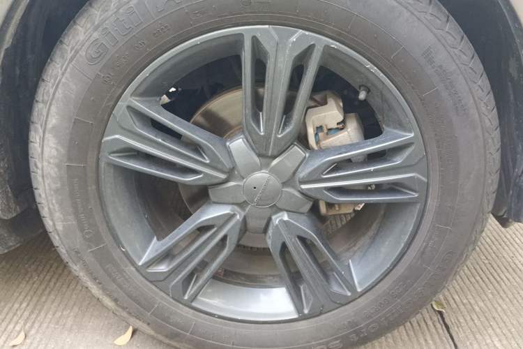 Used Leopaard CS10 2017 2.0T Manual Fashion Edition Right Front Wheel Hub