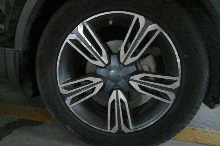 Used Leopaard CS10 2017 2.0T Automatic Luxury Model Right Front Wheel Hub