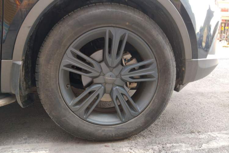 Used Leopaard CS10 2017 2.0T Manual Fashion Edition Right Front Wheel Hub