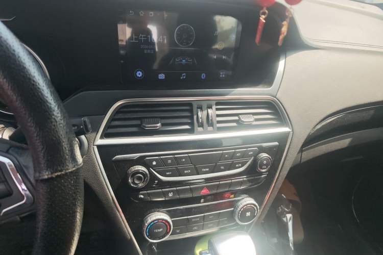 Used Leopaard CS10 2017 2.0T Automatic Luxury Model Audio And AC Panel