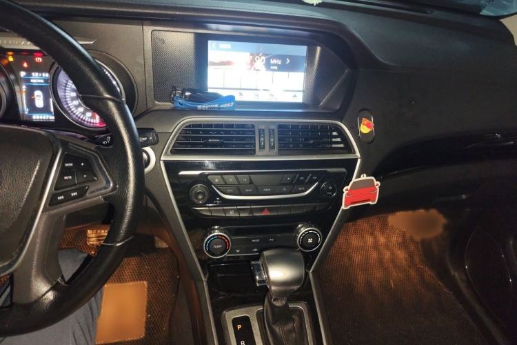 Used Leopaard CS10 2017 2.0T Automatic Urban Version Audio And AC Panel
