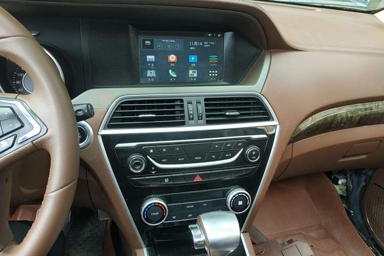 Used Leopaard CS10 2017 2.0T Automatic Urban Version Audio And AC Panel