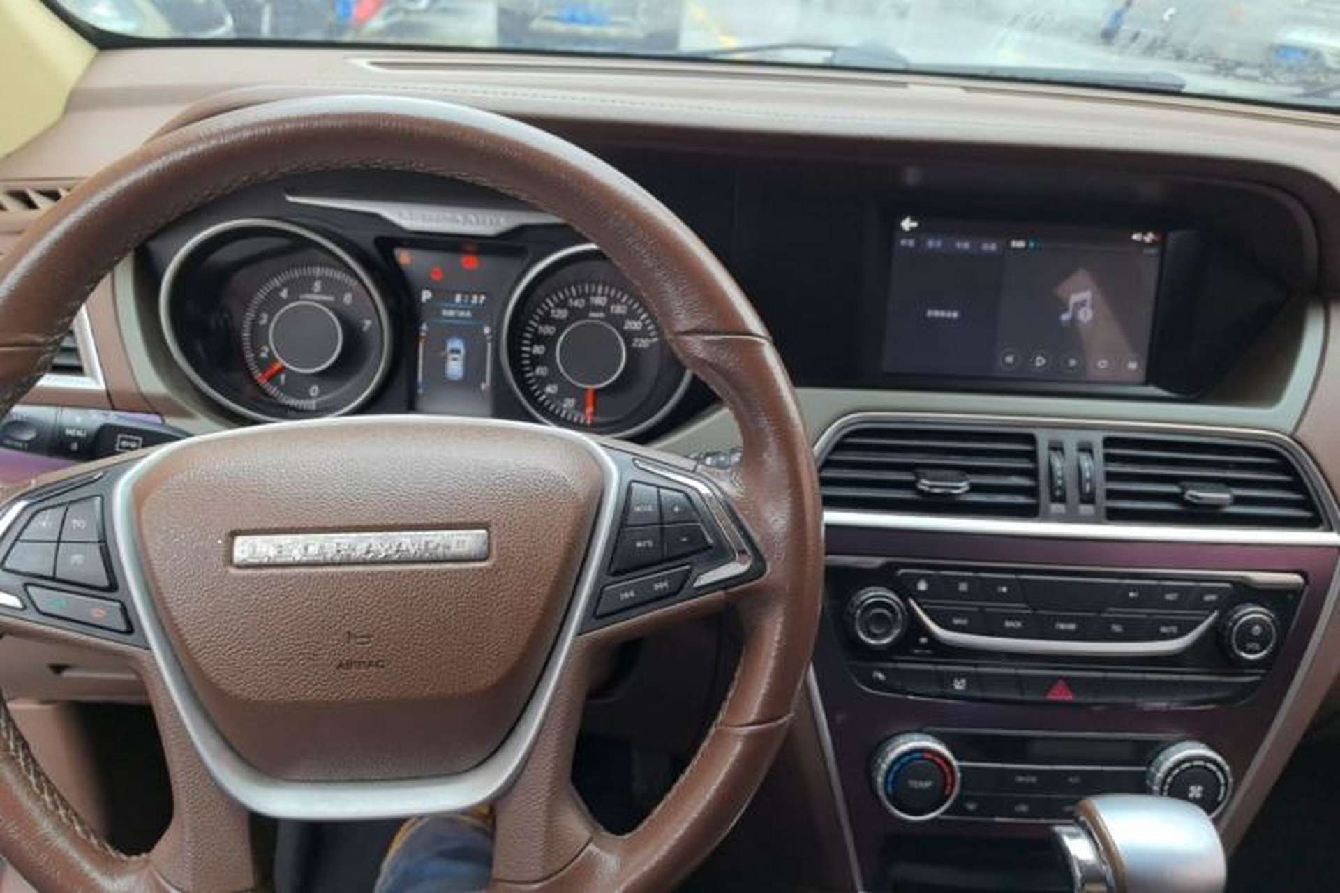 Used Leopaard CS10 2017 2.0T Automatic Urban Version Center Console