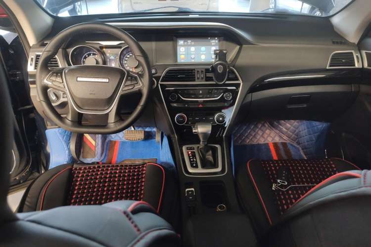 Used Leopaard CS10 2017 1.5T CVT Luxury Model Center Console