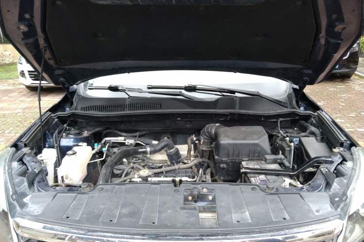 Used Leopaard CS10 2017 1.5T Manual Prestige Model Engine Bay