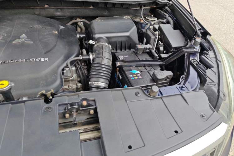 Used Leopaard CS10 2017 2.0T Automatic Urban Version Engine Bay Left