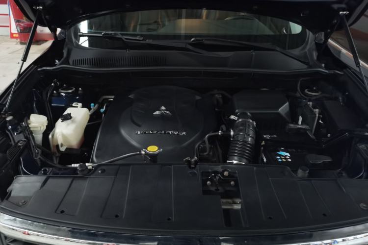 Used Leopaard CS10 2017 2.0T Automatic Urban Version Engine Bay