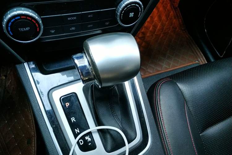 Used Leopaard CS10 2017 2.0T Automatic Leading Model Gear Lever