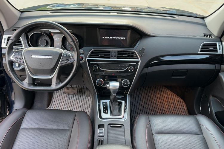 Used Leopaard CS10 2017 2.0T Automatic Urban Version Interior 6