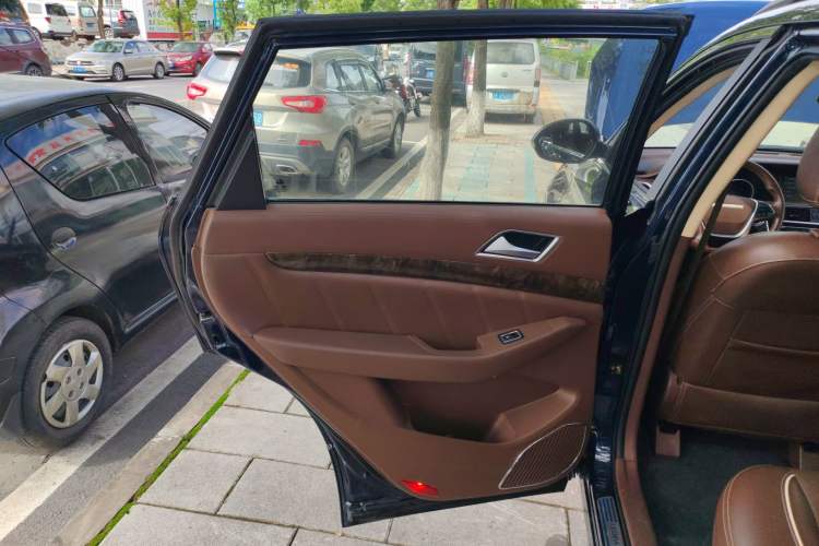 Used Leopaard CS10 2017 1.5T CVT Luxury Model Left Rear Door Interior