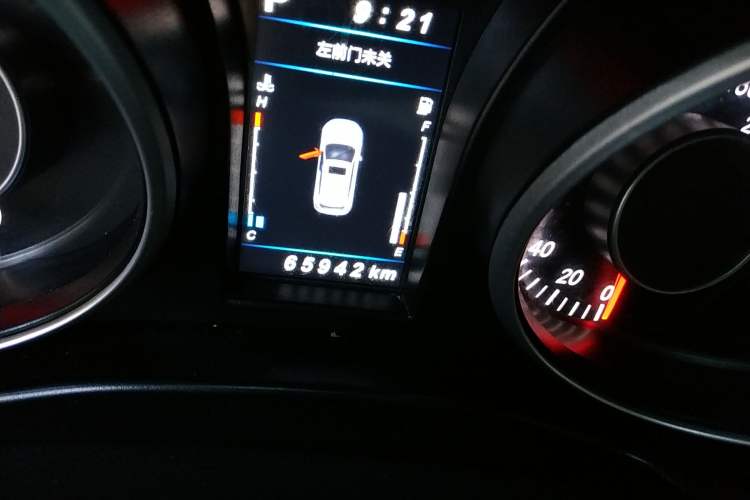 Used Leopaard CS10 2017 2.0T Automatic Leading Model Odometer Close Up