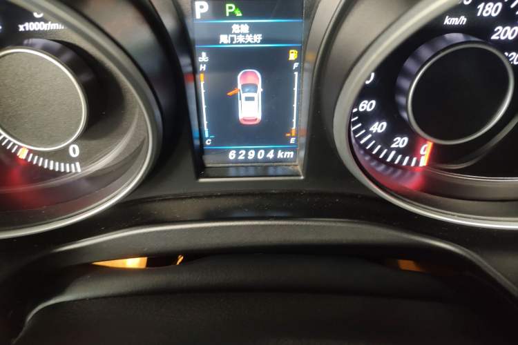 Used Leopaard CS10 2017 1.5T CVT Luxury Model Odometer Close Up