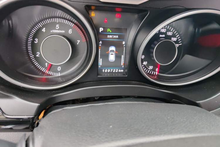 Used Leopaard CS10 2017 1.5T CVT Luxury Model Odometer Close Up