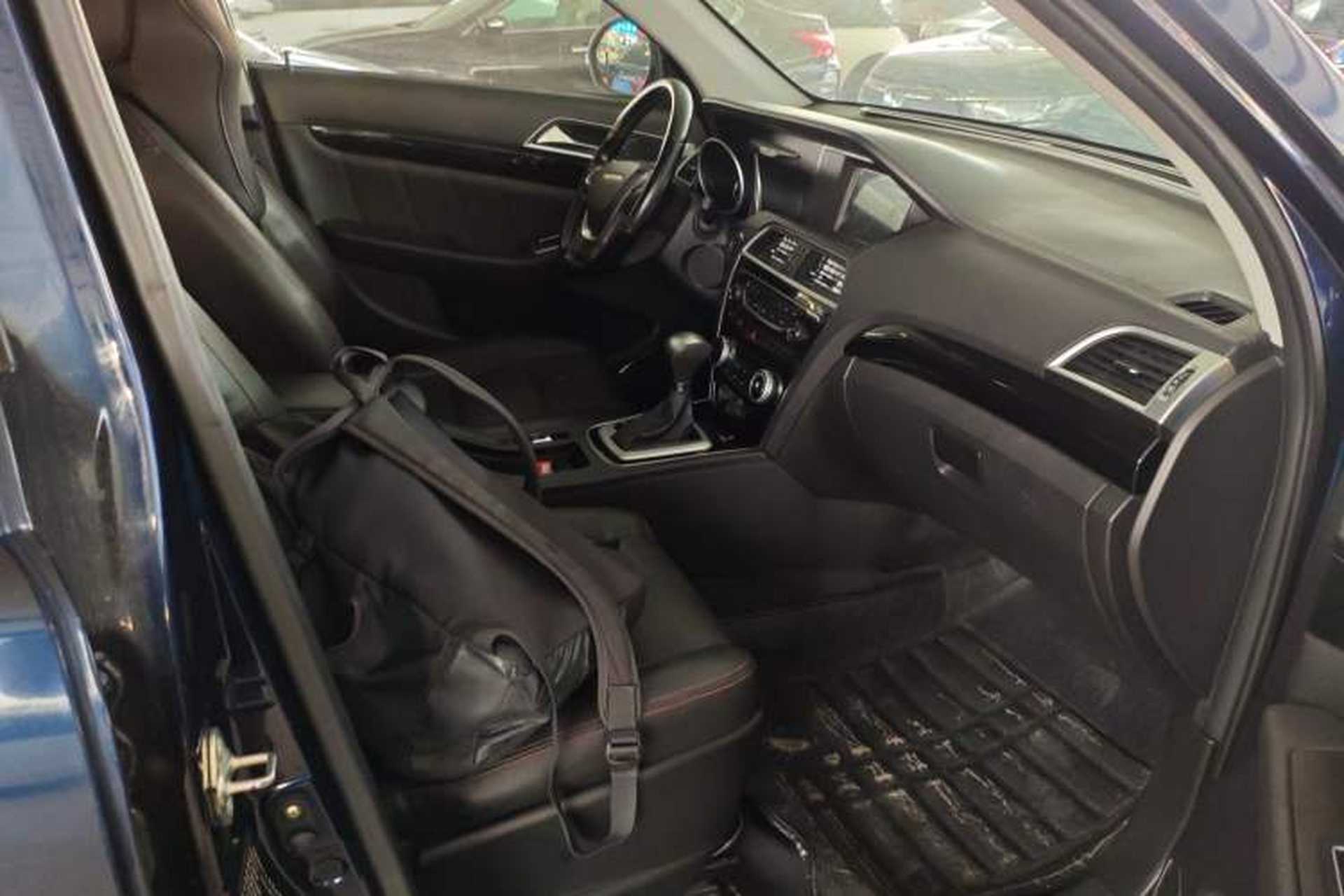 Used Leopaard CS10 2017 2.0T Automatic Luxury Model Right Front Seat