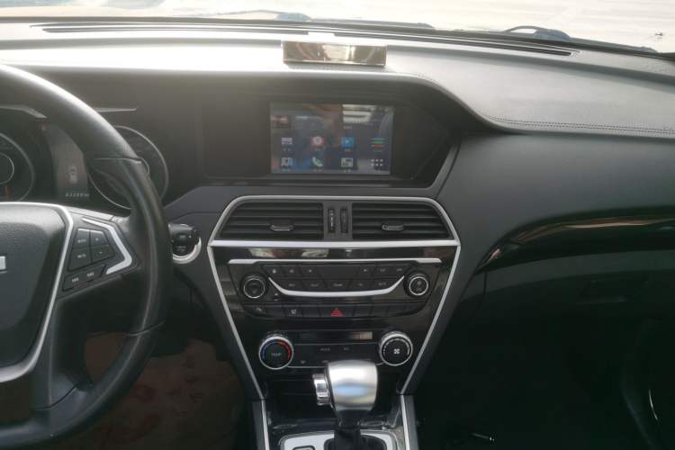 Used Leopaard CS10 2017 2.0T Automatic Luxury Model Audio And AC Panel