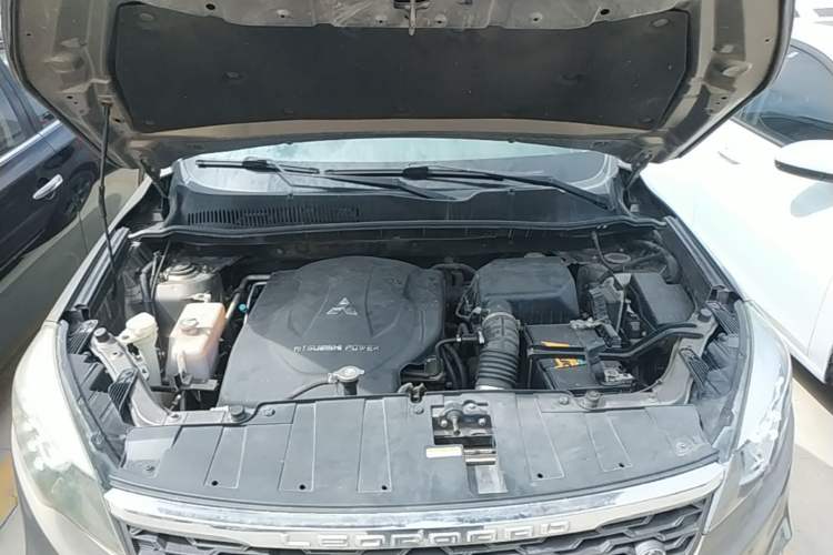Used Leopaard CS10 2017 2.0T Automatic Urban Version Engine Bay