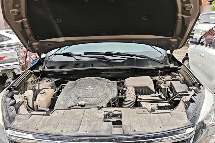 Used Leopaard CS10 2017 2.0T Automatic Urban Version Engine Bay