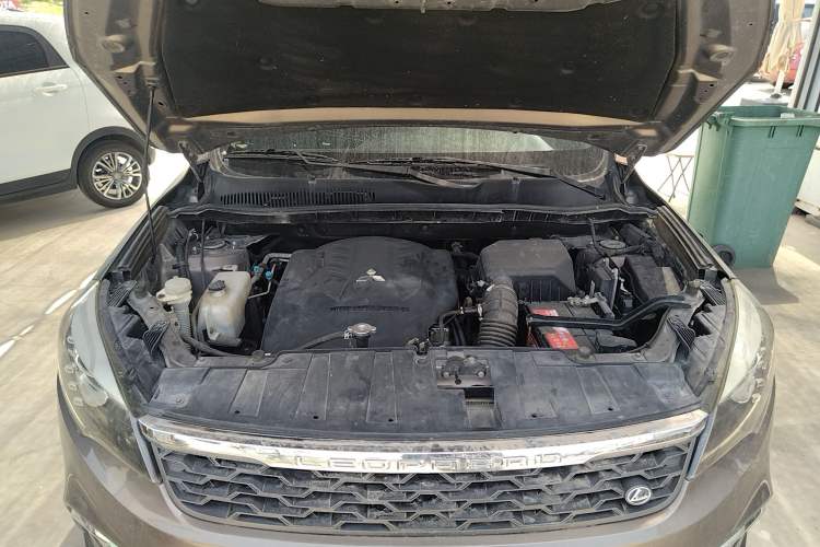 Used Leopaard CS10 2017 2.0T Automatic Luxury Model Engine Bay