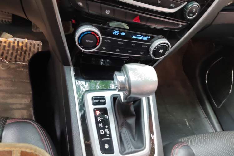 Used Leopaard CS10 2017 1.5T CVT Luxury Model Gear Lever