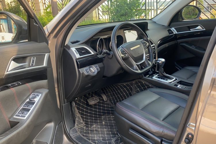 Used Leopaard CS10 2017 2.0T Automatic Luxury Model Interior 2