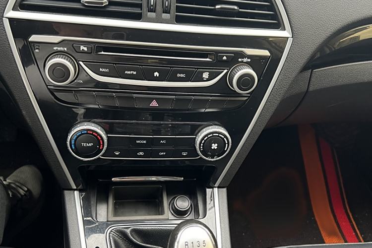 Used Leopaard CS10 2017 2.0T Manual New Elite Version Interior 3