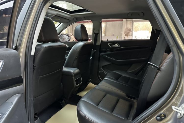 Used Leopaard CS10 2017 2.0T Automatic Urban Version Interior 3
