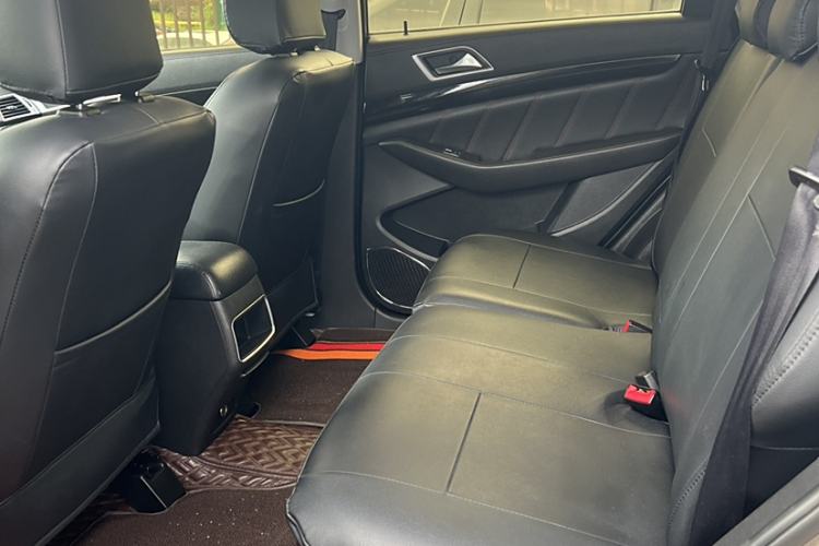 Used Leopaard CS10 2017 2.0T Manual New Elite Version Interior 6