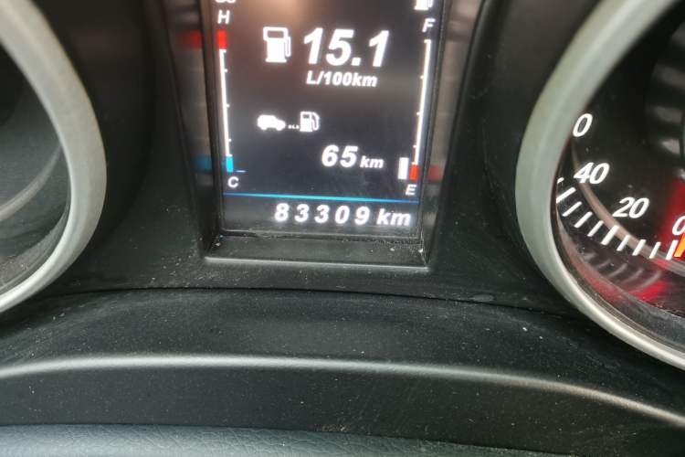 Used Leopaard CS10 2017 2.0T Automatic Luxury Model Odometer Close Up
