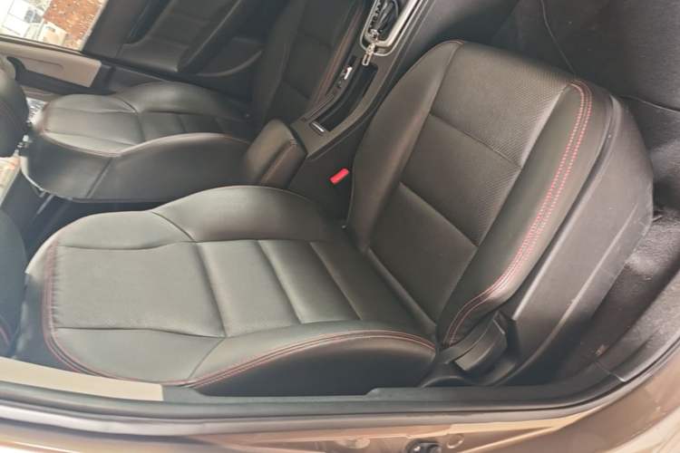 Used Leopaard CS10 2017 1.5T CVT Elite Model Right Front Seat