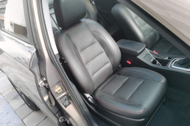 Used Leopaard CS10 2017 2.0T Automatic Luxury Model Right Front Seat