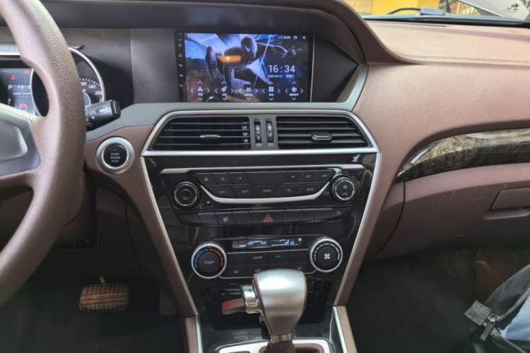 Used Leopaard CS10 2017 1.5T CVT Elite Model Audio And AC Panel