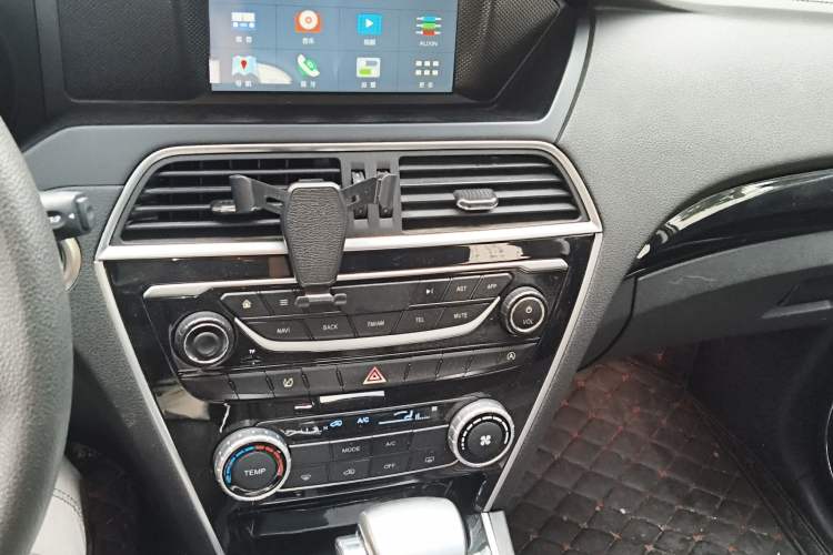 Used Leopaard CS10 2017 1.5T CVT Elite Model Audio And AC Panel