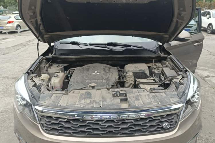 Used Leopaard CS10 2017 2.0T Automatic Luxury Model Engine Bay